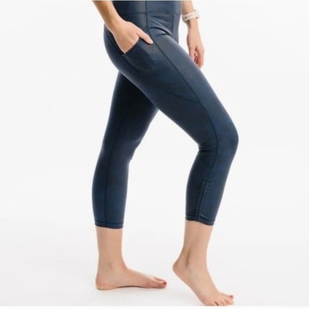 Zyia Distressed Blue Hi-Rise Pocket Leggings Sz 8-10 Ankle Cinch Gym Workout Run